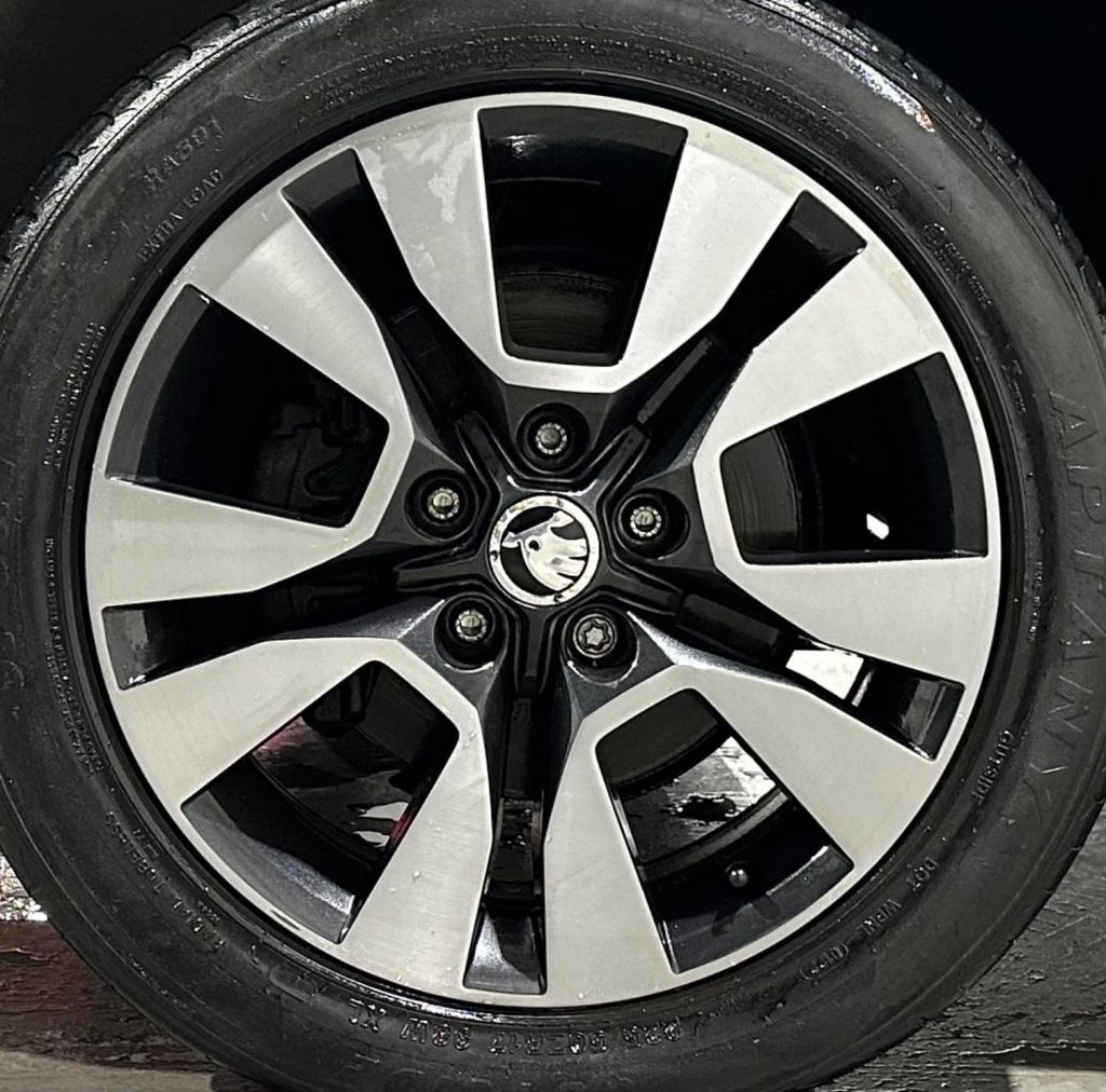 USED 2014 14 SKODA YETI 2.0 TDI Laurin & Klement Outdoor 5dr Diesel DSG 4WD Euro 5 (140 ps) 