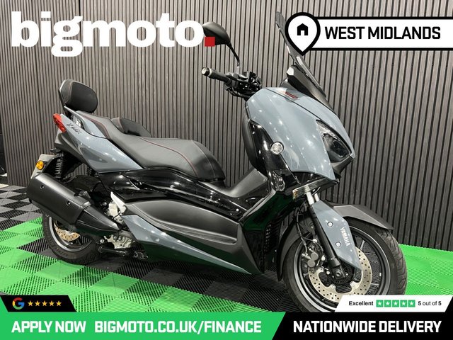 View our YAMAHA XMAX 300