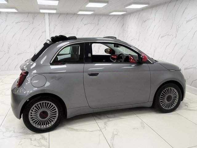 2023 Fiat 500e C - Photo 12
