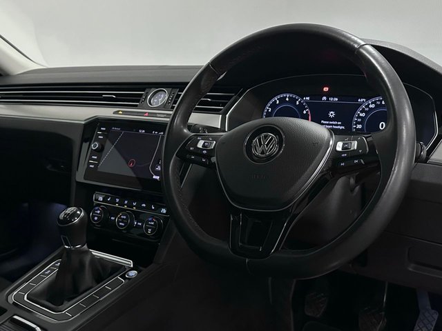 2019 Volkswagen Passat 1.5L Gt 5dr - Photo 4