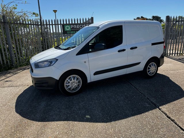 View our FORD TRANSIT COURIER