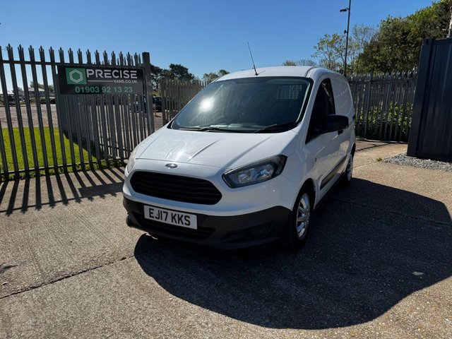 View our FORD TRANSIT COURIER