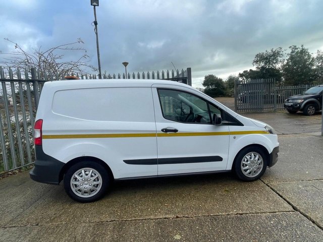 2017 FORD TRANSIT COURIER - Photo 5