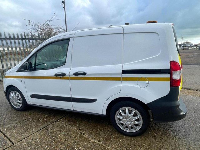 2017 FORD TRANSIT COURIER - Photo 12