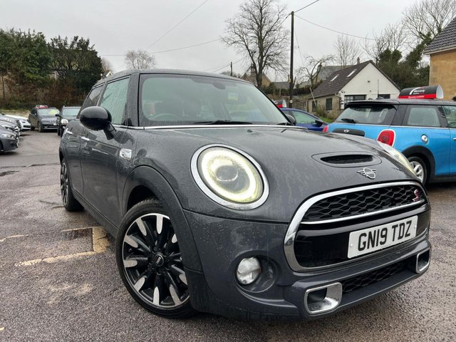 2019 MINI HATCH