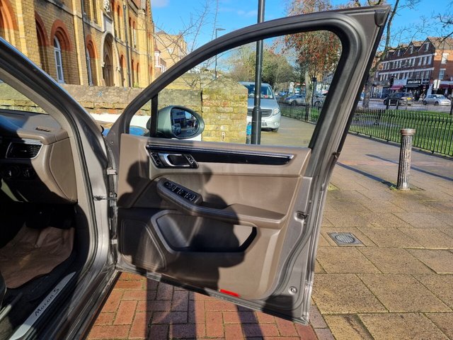 2015 PORSCHE MACAN 2015 3.0 TD V6 S SUV 5dr Diesel PDK 4WD Euro 6 (s/s) (258 ps) - Photo 10