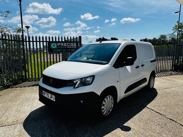 View our PEUGEOT PARTNER