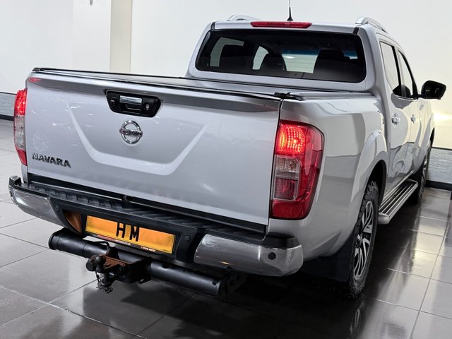 2017 NISSAN NAVARA - Photo 2