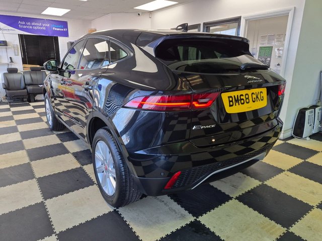 2019 JAGUAR E-PACE - Photo 2