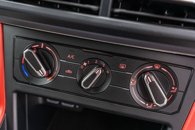 2018 VOLKSWAGEN POLO 1.0 beats Hatchback 5dr Petrol Manual Euro 6 (s/s) (65 ps) - Photo 12