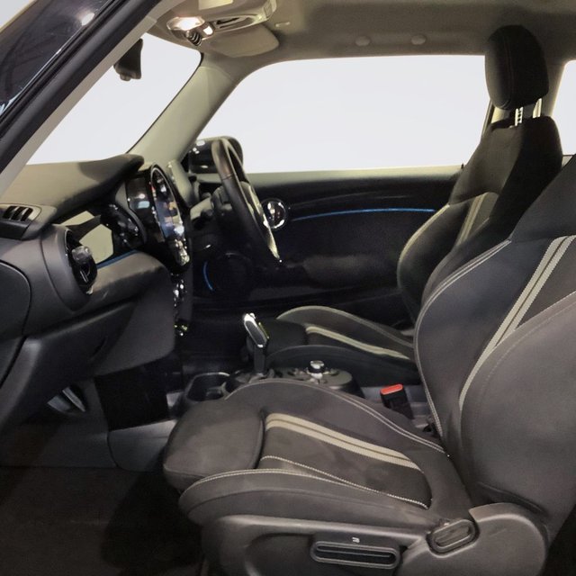 2021 MINI Electric Hatch - Photo 10