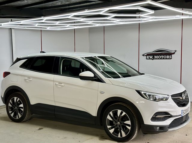 2018 Vauxhall Grandland X 1.6L Sport Nav 5dr - Photo 3