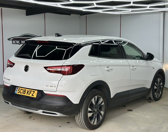 2018 Vauxhall Grandland X 1.6L Sport Nav 5dr - Photo 9