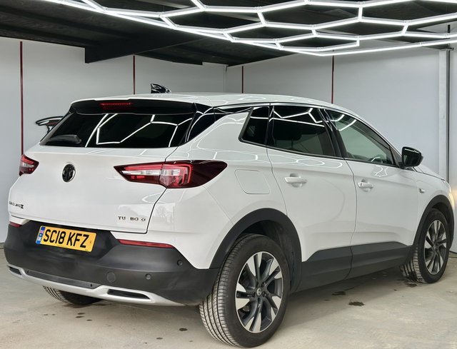 2018 Vauxhall Grandland X 1.6L Sport Nav 5dr - Photo 11