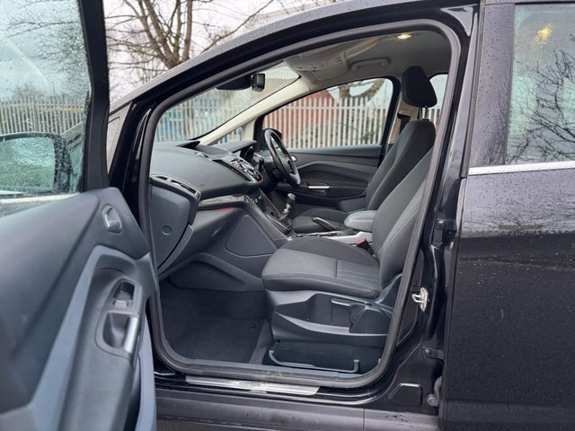 2015 Ford C-Max 1.6L Titanium 5dr - Photo 9