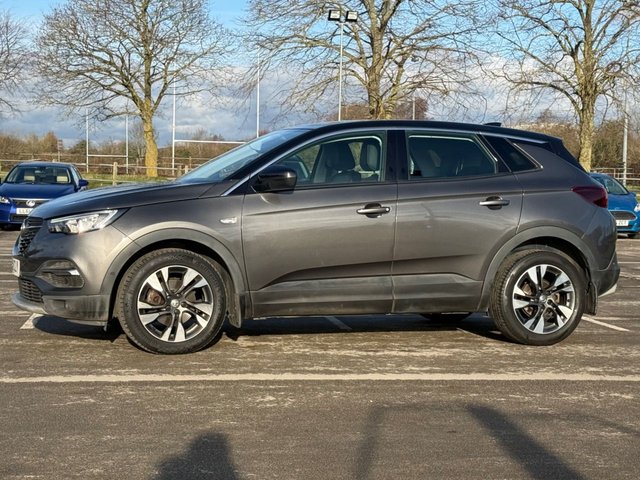 2019 Vauxhall Grandland X 1.2L Sport Nav 5dr - Photo 2