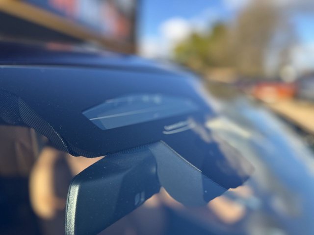 2023 BMW 3 Series - Photo 3