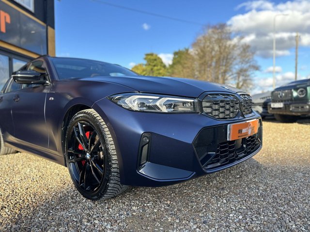 2023 BMW 3 Series - Photo 2