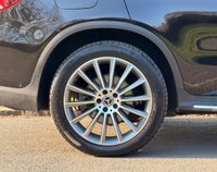 USED 2020 20 MERCEDES-BENZ GLC 2.0 GLC300d AMG Line (Premium) G-Tronic+ 4MATIC Euro 6 (s/s) 5dr MERCEDES HISTORY MEGA SPEC