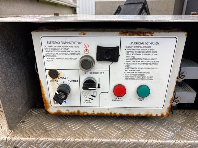 2016 ISUZU D-MAX 2016 2.5TD 161 BHP CPL A314 4X4 S/CAB CHERRY PICKER MANUAL (EURO 5) - Photo 12