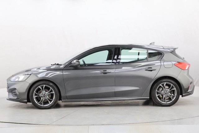 2019 Ford Focus 1L St-Line 5dr - Photo 6