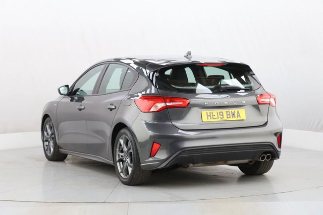 2019 Ford Focus 1L St-Line 5dr - Photo 7