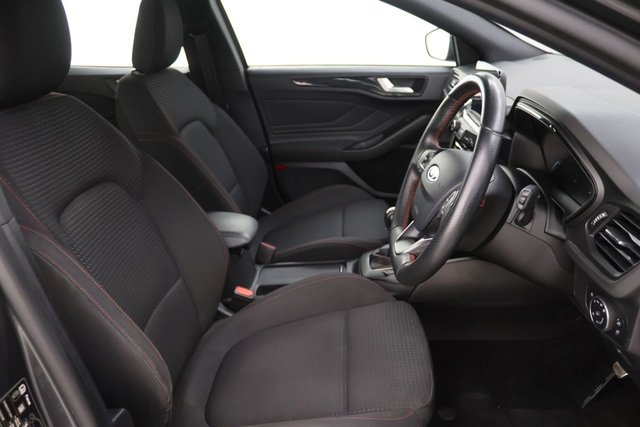 2019 Ford Focus 1L St-Line 5dr - Photo 12