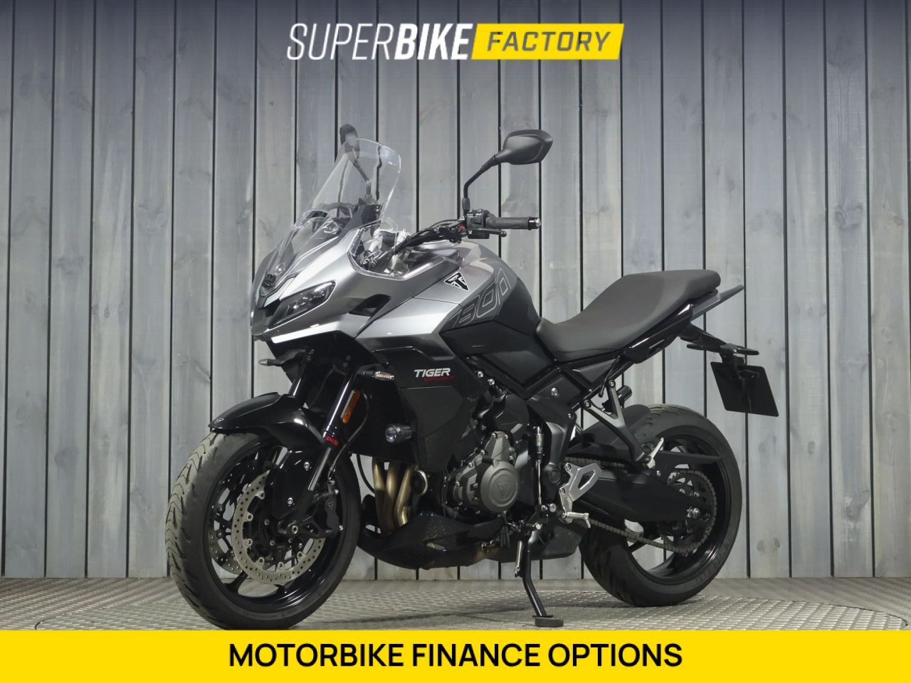 TRIUMPH TIGER 800