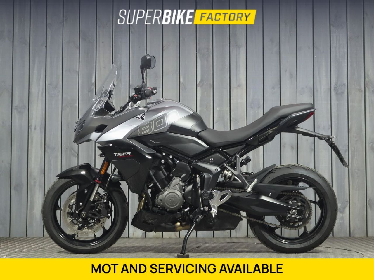 TRIUMPH TIGER 800