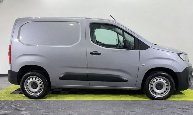 2024 PEUGEOT PARTNER - Photo 8