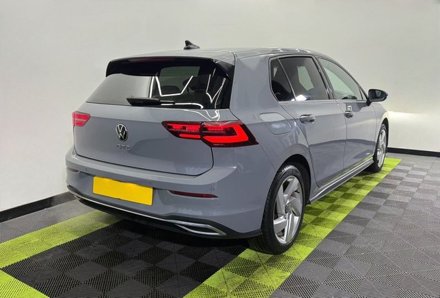 2021 VOLKSWAGEN GOLF - Photo 2