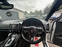 USED 2017 17 PORSCHE CAYENNE 3.0 TD V6 SUV 5dr Diesel TiptronicS 4WD Euro 6 (s/s) (262 ps) PCM*MEMORY SEATS*POWER TAILGATE