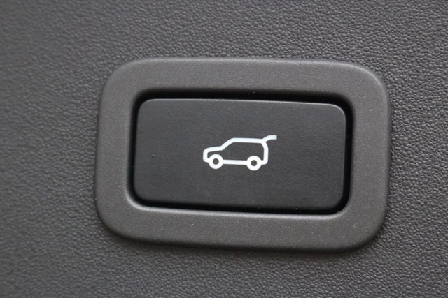 2018 JAGUAR E-PACE 2.0 D180 R-Dynamic SE SUV 5dr Diesel Auto AWD Euro 6 (s/s) (180 ps) - Photo 8