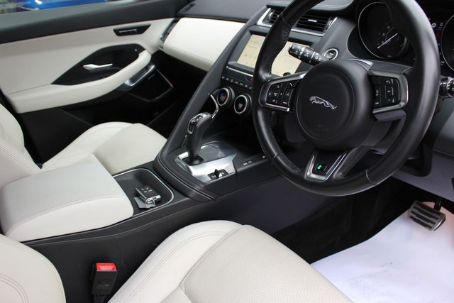 2018 JAGUAR E-PACE 2.0 D180 R-Dynamic SE SUV 5dr Diesel Auto AWD Euro 6 (s/s) (180 ps) - Photo 10