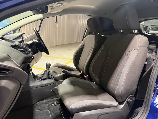 2017 FORD FIESTA VAN - Photo 6