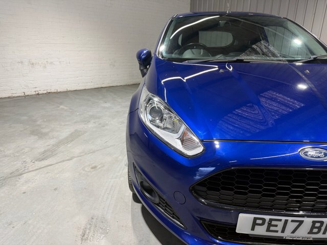 2017 FORD FIESTA VAN - Photo 9