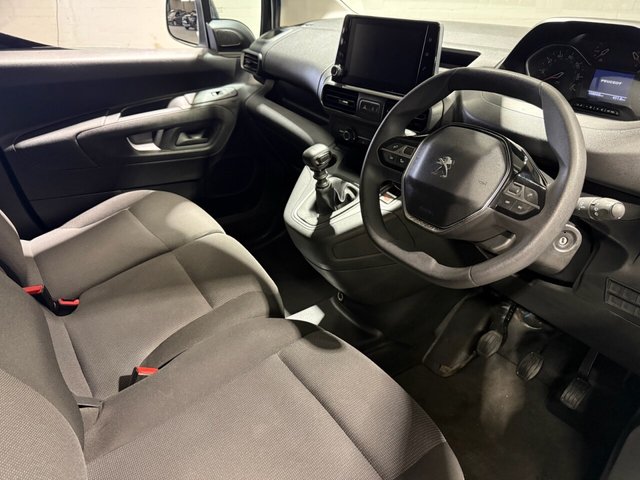 2022 PEUGEOT PARTNER - Photo 6