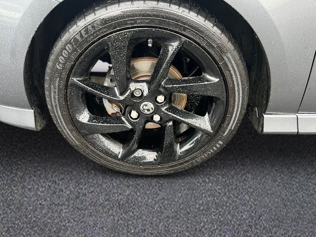 2018 VAUXHALL CORSA 1.4i ecoTEC SRi VX Line Nav Black Hatchback 5dr Petrol Manual Euro 6 (90 ps) - Photo 11