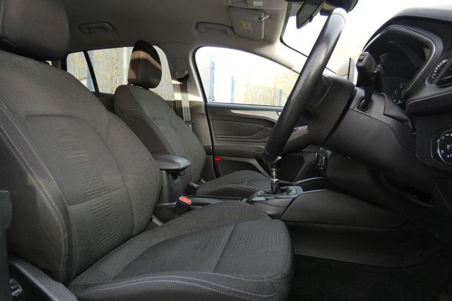 2020 FORD FOCUS - Photo 10