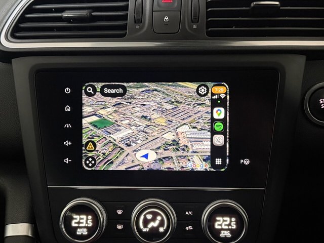2019 RENAULT KADJAR 1.3 TCe GT Line SUV 5dr Petrol Manual Euro 6 (s/s) (140 ps) - Photo 4