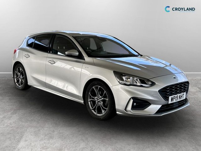View our Ford Focus 1.0T EcoBoost ST-Line Hatchback 5dr Petrol Manual Euro 6 (s/s) (125 ps)