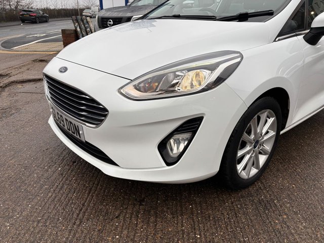 2019 FORD FIESTA 1.5 TDCi Titanium Hatchback 5dr Diesel Manual Euro 6 (s/s) (85 ps) - Photo 5