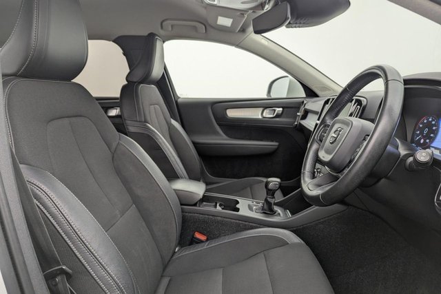 2018 Volvo Xc40 1.5L Momentum 5dr - Photo 3