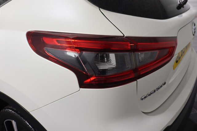 2019 NISSAN QASHQAI 1.3 DIG-T Tekna+ SUV 5dr Petrol Manual Euro 6 (s/s) (140 ps) - Photo 6