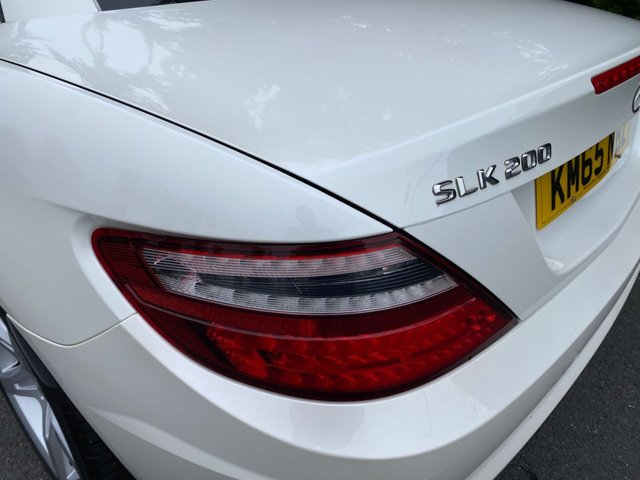 2015 MERCEDES-BENZ SLK 2.0 SLK200 AMG Sport Convertible 2dr Petrol G-Tronic Euro 6 (s/s) (184 ps) - Photo 5