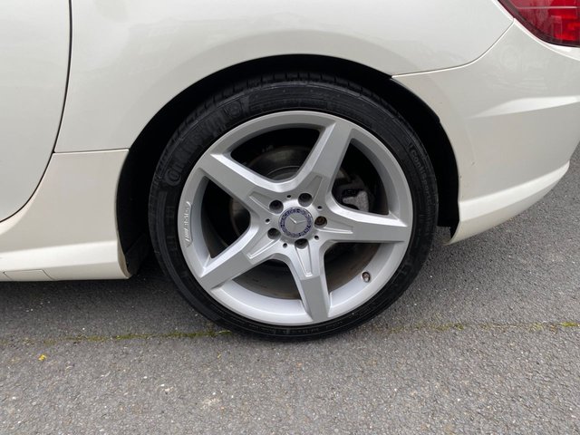 2015 MERCEDES-BENZ SLK 2.0 SLK200 AMG Sport Convertible 2dr Petrol G-Tronic Euro 6 (s/s) (184 ps) - Photo 8