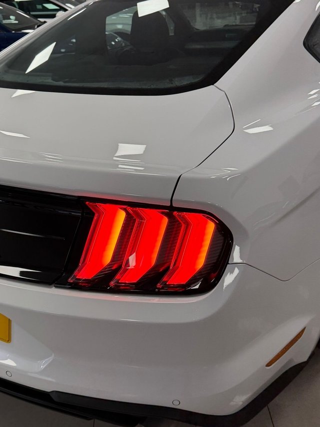 2019 FORD MUSTANG - Photo 11