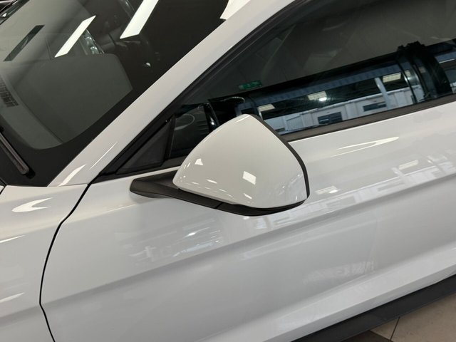 2019 FORD MUSTANG - Photo 12
