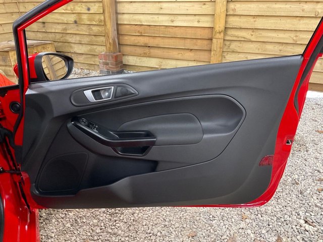 2016 FORD FIESTA (2016) - Photo 10