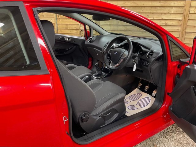 2016 FORD FIESTA (2016) - Photo 12